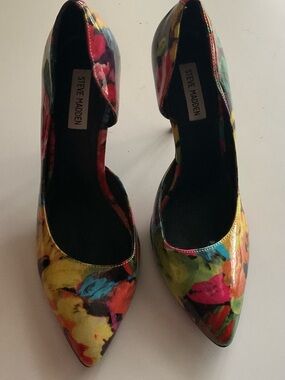 Steve Madden Multicolor Floral Pointed-Toe Pumps